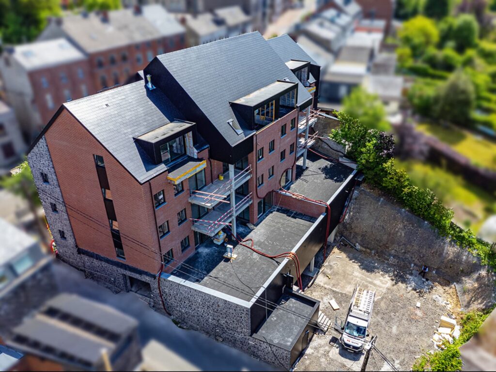 6. By the Way - Les Hauts de la Gare