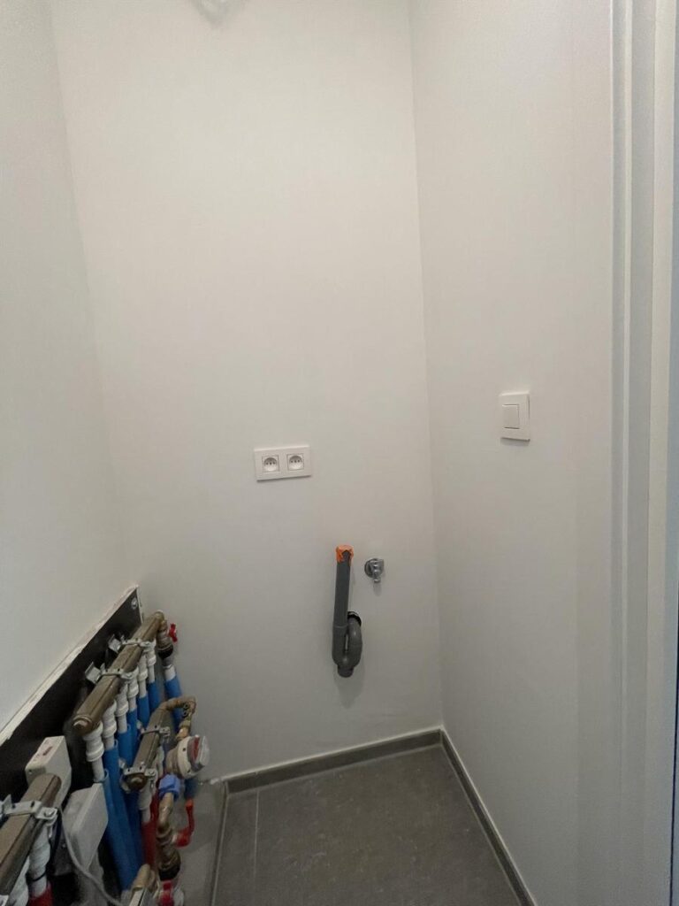 7068438_71112810.jpg