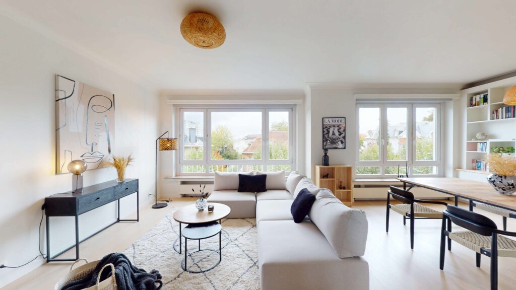 By the Way - Home Staging - Cambier