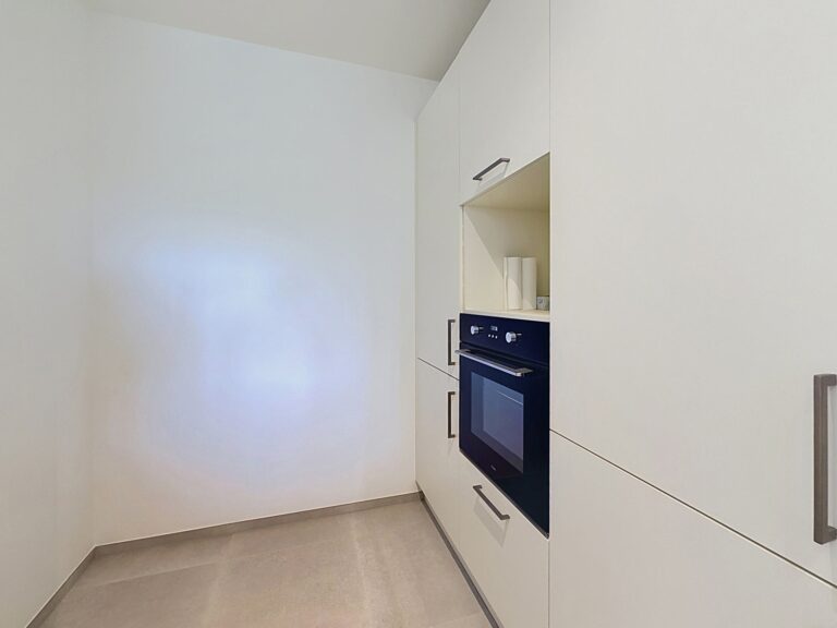 7816154_79768588.jpg