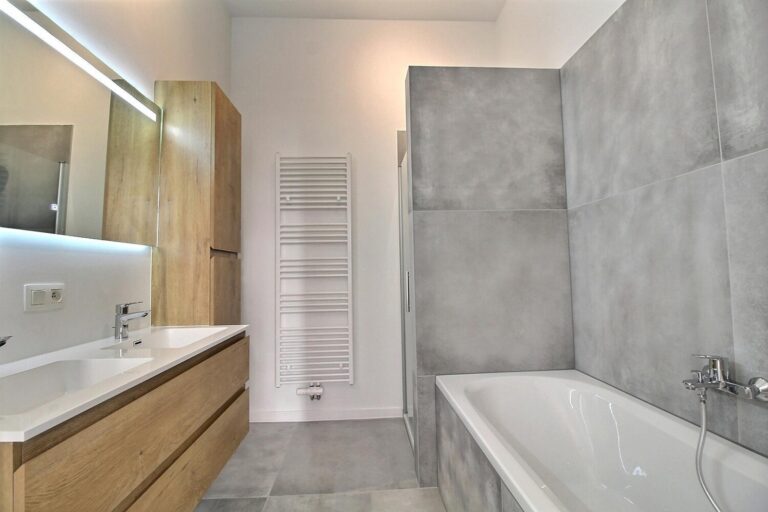6034101_50647052.jpg